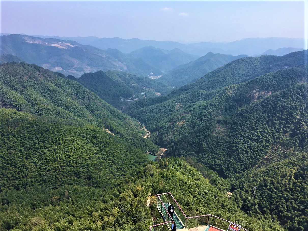 Best mountain view platform in Ningbo -Lion peak rock viewing platform
